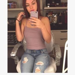 Meet your Posher, Alexis